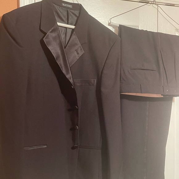 Suites - Picture 2 of 2